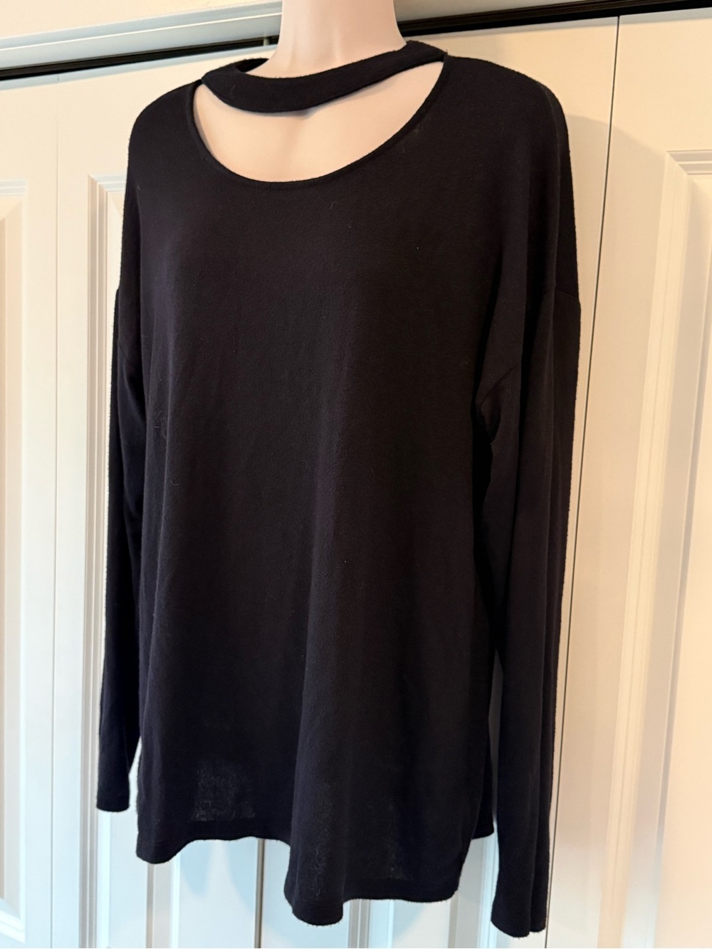 Maurices black lightweight sweater cutout neck large L